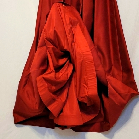 𝅺Nicole Miller Sleeveless Deep V Neck Gown - Picture 10 of 14